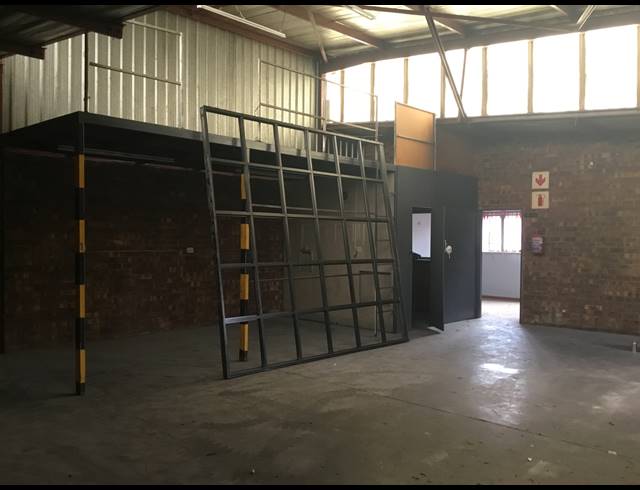 170M² WAREHOUSE TO LET IN WADEVILLE